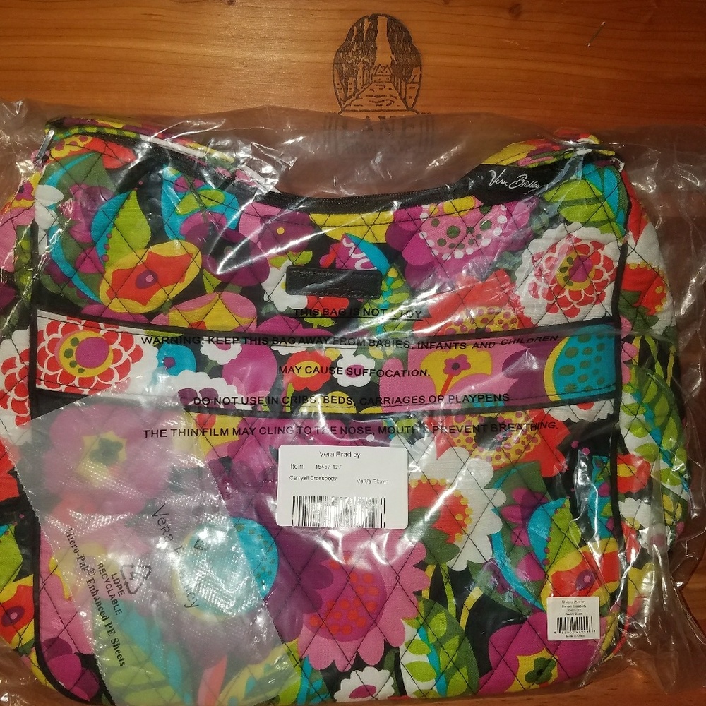 NWT Vera Bradley purse